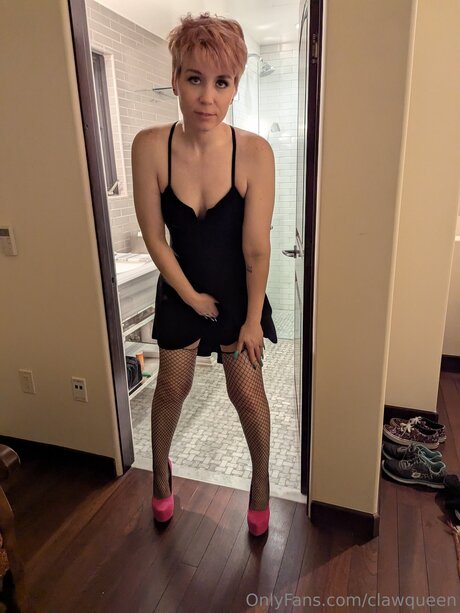 Clawqueen star high quality photo