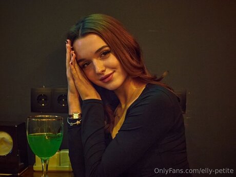 Elly Petite pornstar nudes pic