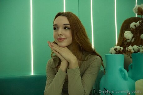 Elly Petite porn star pics