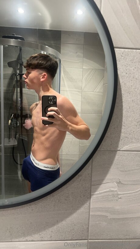 Lewisboothyvip hot model photos