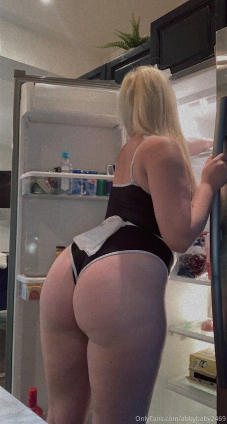 Abbyluvvvvvv pornstar nude picture