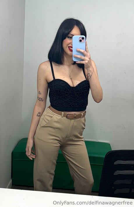 Delfinawagnerfree model naked image