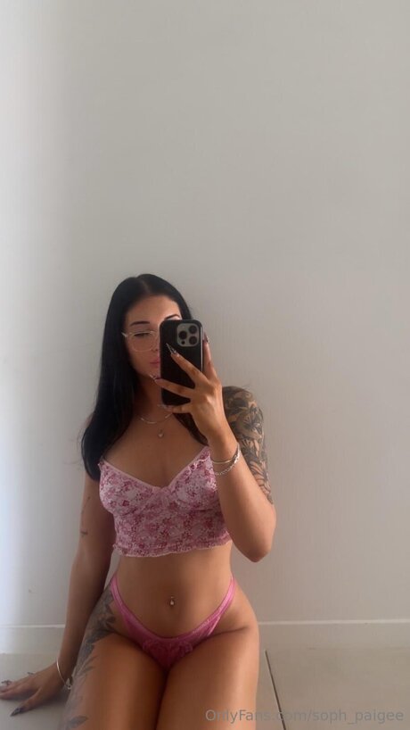 Soph Paigee sexy pornstar photos