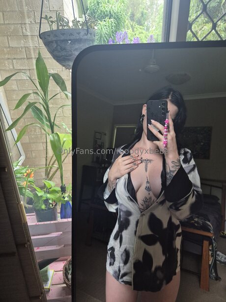 Moodyxbebe model photos