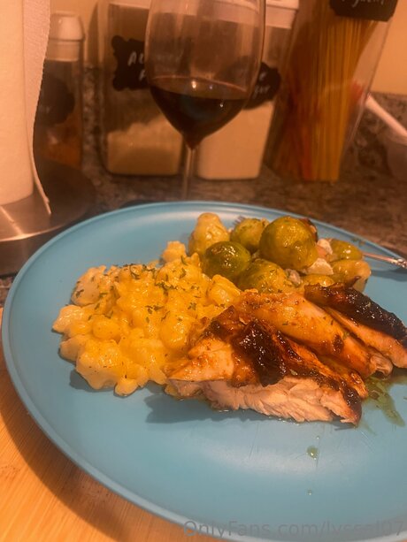 Lyssal07 pornstar nude image