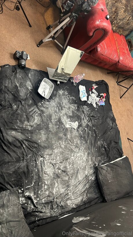 Emyangofficial hot star picture