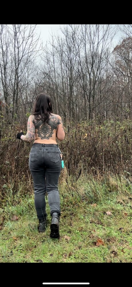 Doraxplors model nudes pictures