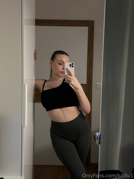 Sophiebloomsfree pornstar art gallery