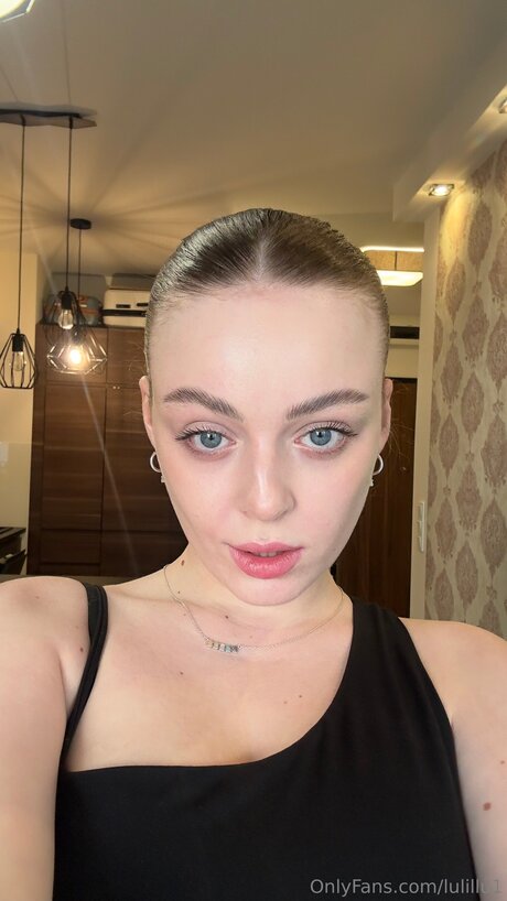 Sophiebloomsfree pornstar high quality image