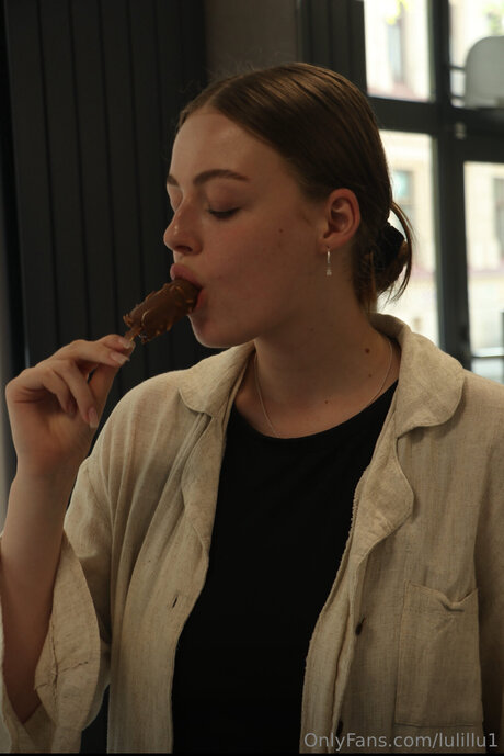 Sophiebloomsfree model porn images