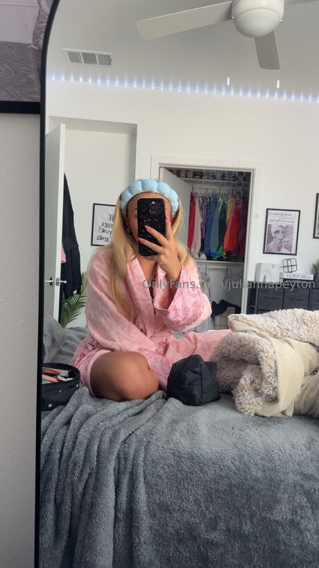 Juliannapeyton star nice img