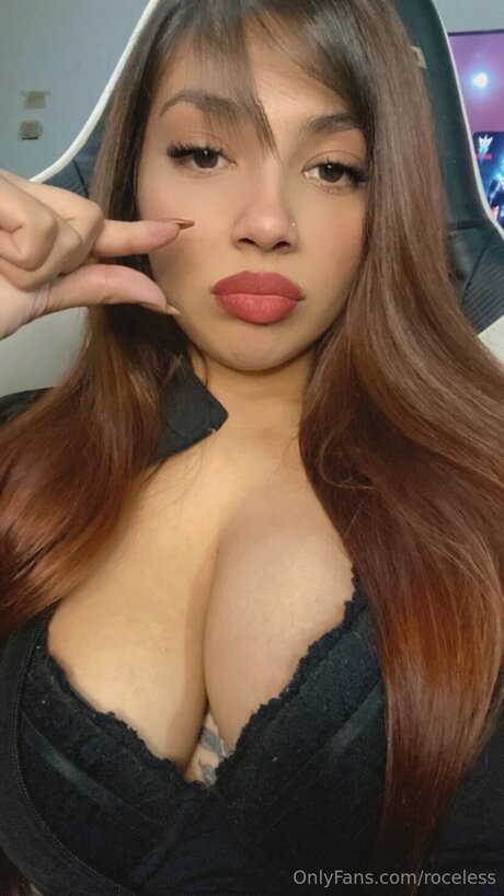 Roceless nude actress images