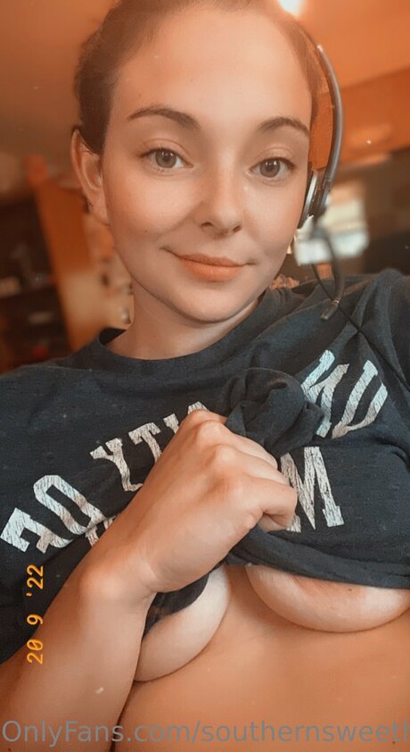 chatting onlyfans beautiful pics