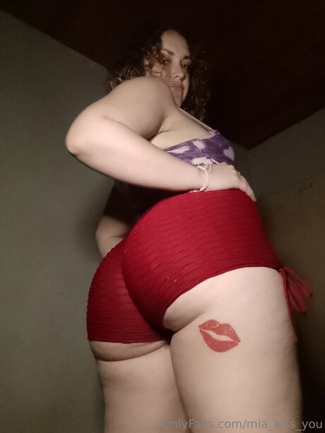 Mia Kiss You beautiful actress archive