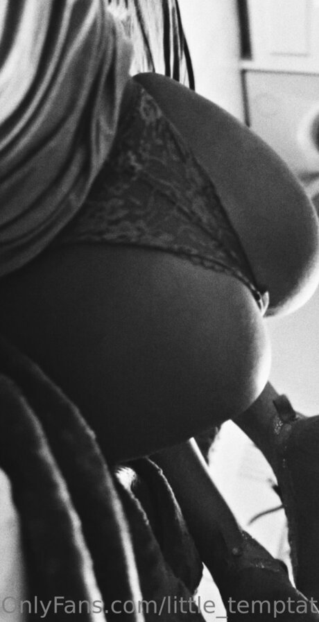 Little Temptation77 pornographic model pics