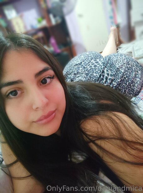 Miccamill pretty pornstar pic