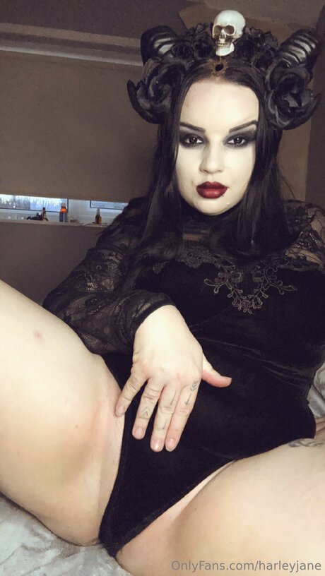 Harleyjane pornstar erotic image