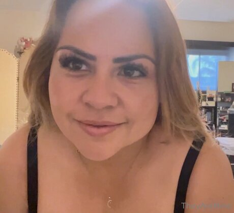 U217598164 model free pictures