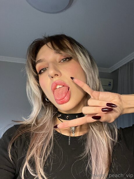 Alice Its Me star sex pic