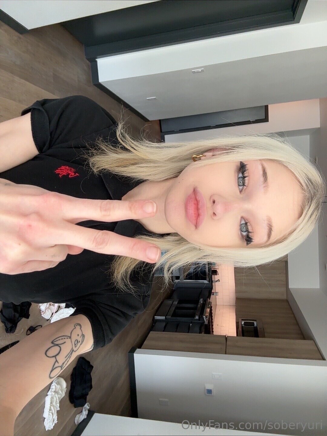 Soberyuri sexy pornstar galleries