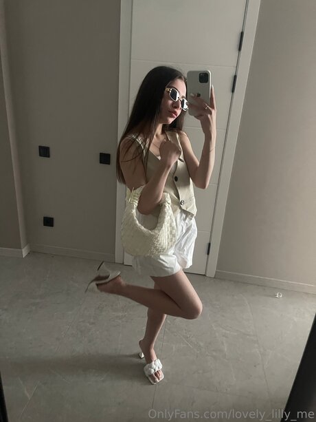 Lovely Lilly Me exclusive star images