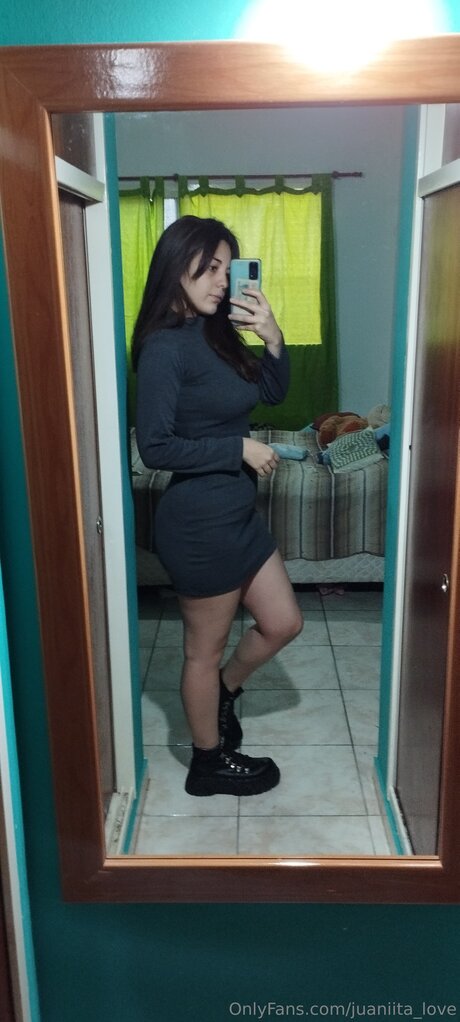 Juaniita Love nice actress pic