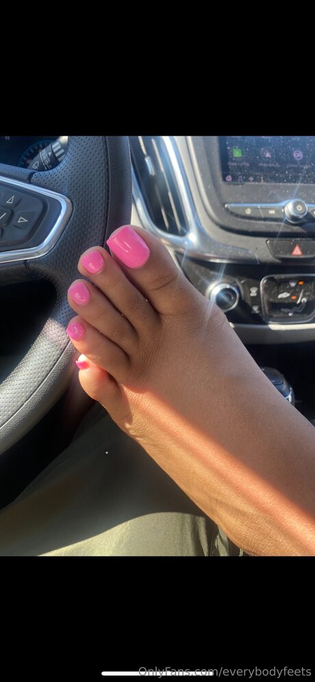 Everybodyfeets pornstar high quality pic