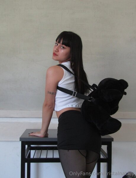 Cristalnataly hd actress pictures