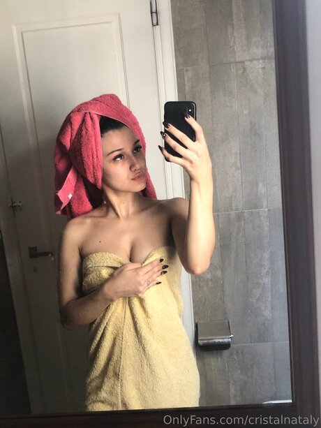 Cristalnataly adult model photo