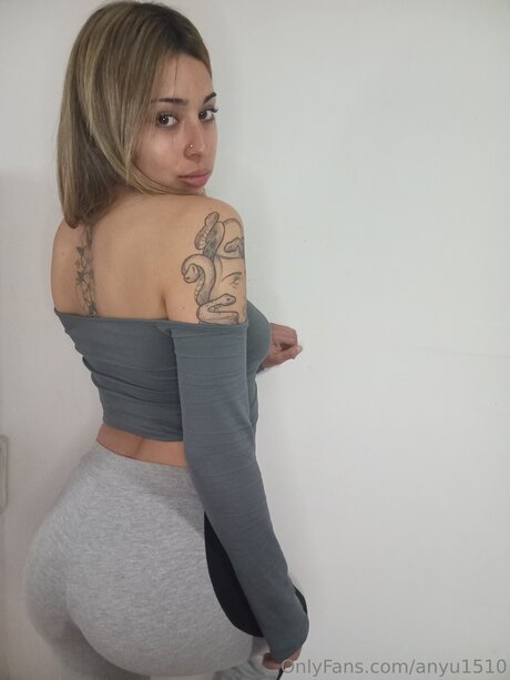 Anyu1510 porn actress galleries