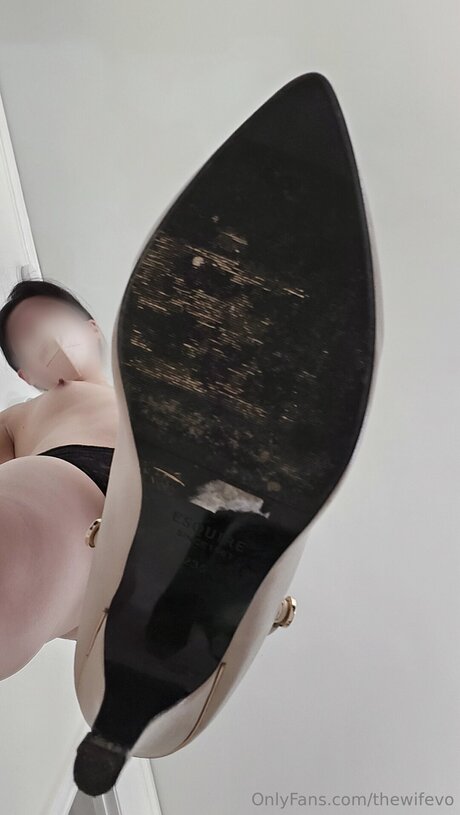 busty redhead onlyfans hd images