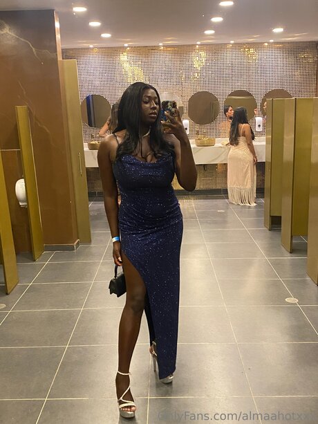 Almaahotxxx star sex photos
