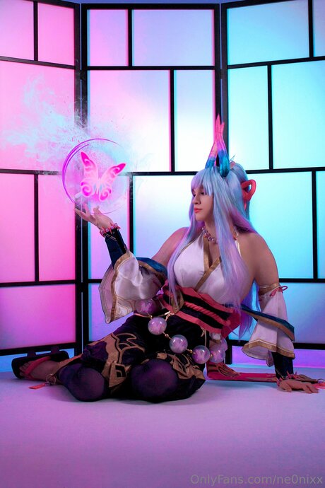 Ne0nixx star nude photo