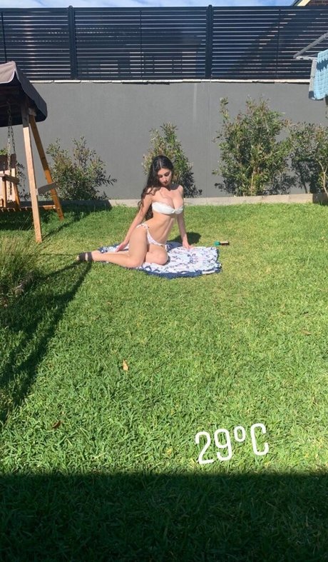 Mayroon Kawash pornographic actress pics