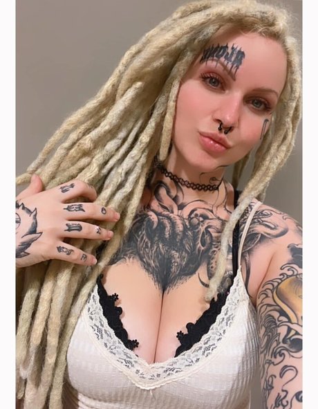 luckylou 666 star exclusive image