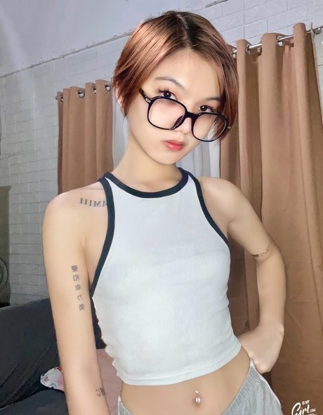 beautiful face onlyfans naked picture