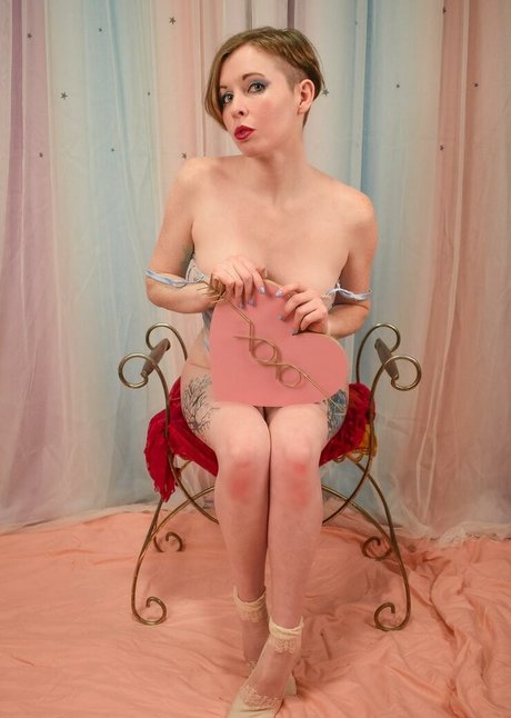 Tayliss Forge sex model pic