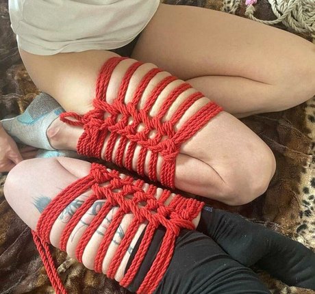 Popruzhinka pornstar erotic gallery