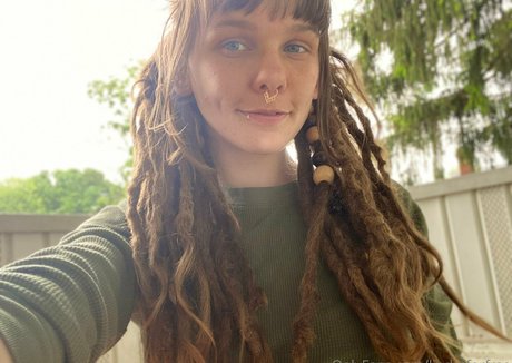 lindssforfree erotic actress photo