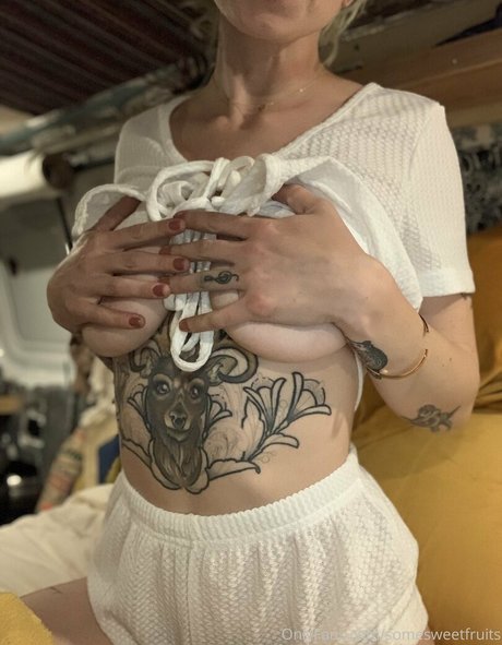 somesweetfruits nude actress photo