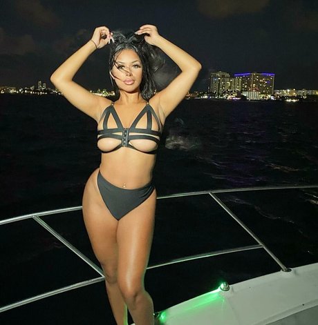 Amira Khalil pornstar perfect pics