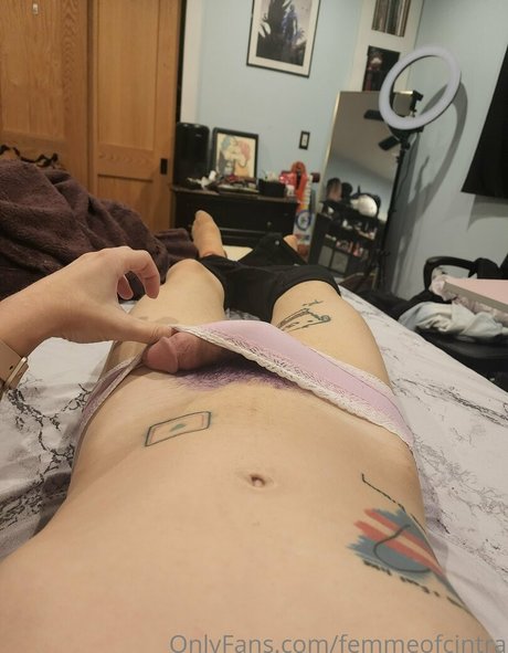 femmeofcintra naked model image