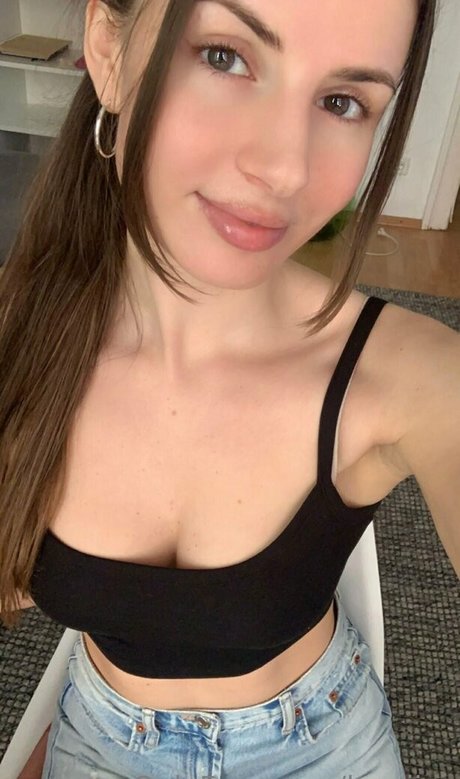 luu iiza Profile Pic