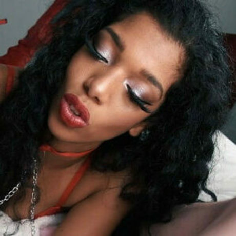 SimonCrow nudes model photo