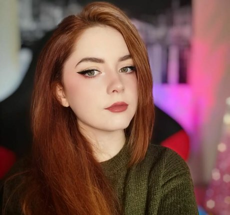 Ciara Elvenblood hot star photo