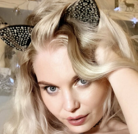 ittybittyprettykittyfree beautiful pornstar image