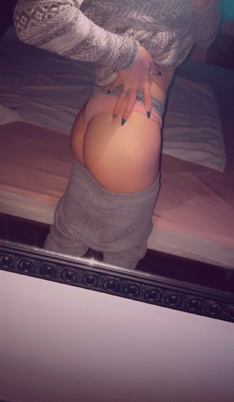 foxy98e adult model pics