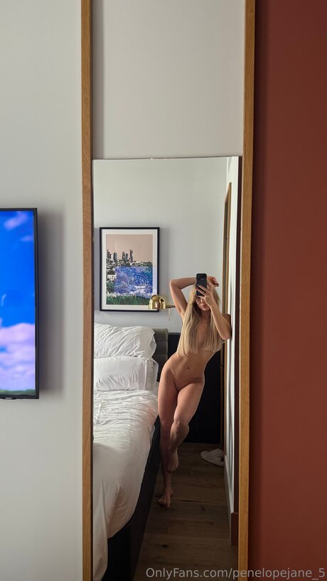 Penelopepeachesxo model pretty photo