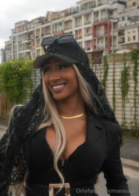 Marasade sexy pornstar img