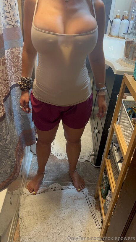 Moxiepowers exclusive star img